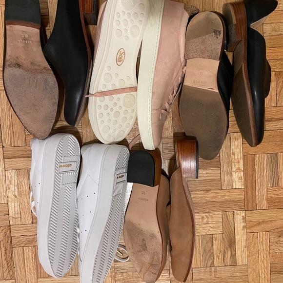 Lot of size 10 Nisolo, Adidas, and Sofft slides and sneakers - Picture 1 of 2